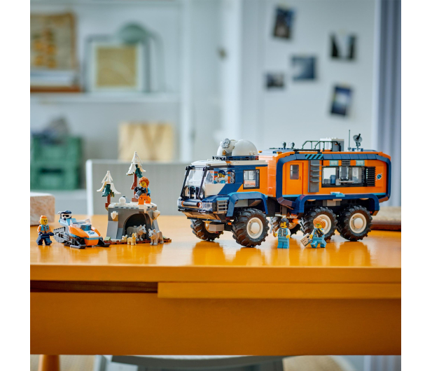 LEGO City 60471 Ciężarówka z laboratorium arktycznej odkrywczyni - 1331646 - zdjęcie 9